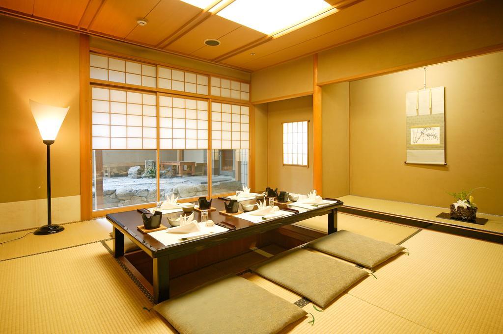 Hotel New Omi Omihachiman Exterior photo